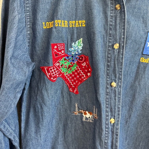 Lone Star State Texas Gal Denim Button Front Shirt Size Small Embroidered - Picture 2 of 6